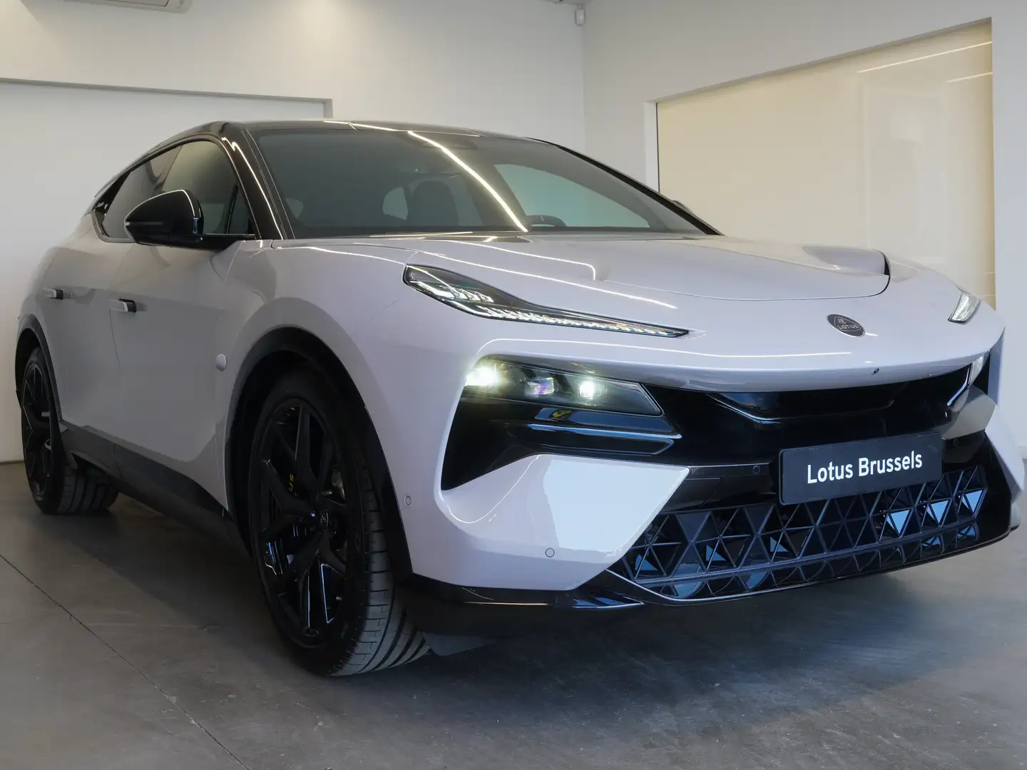 Lotus Eletre 600 GT SE - 109 kWh 4WD EDS Grijs - 2