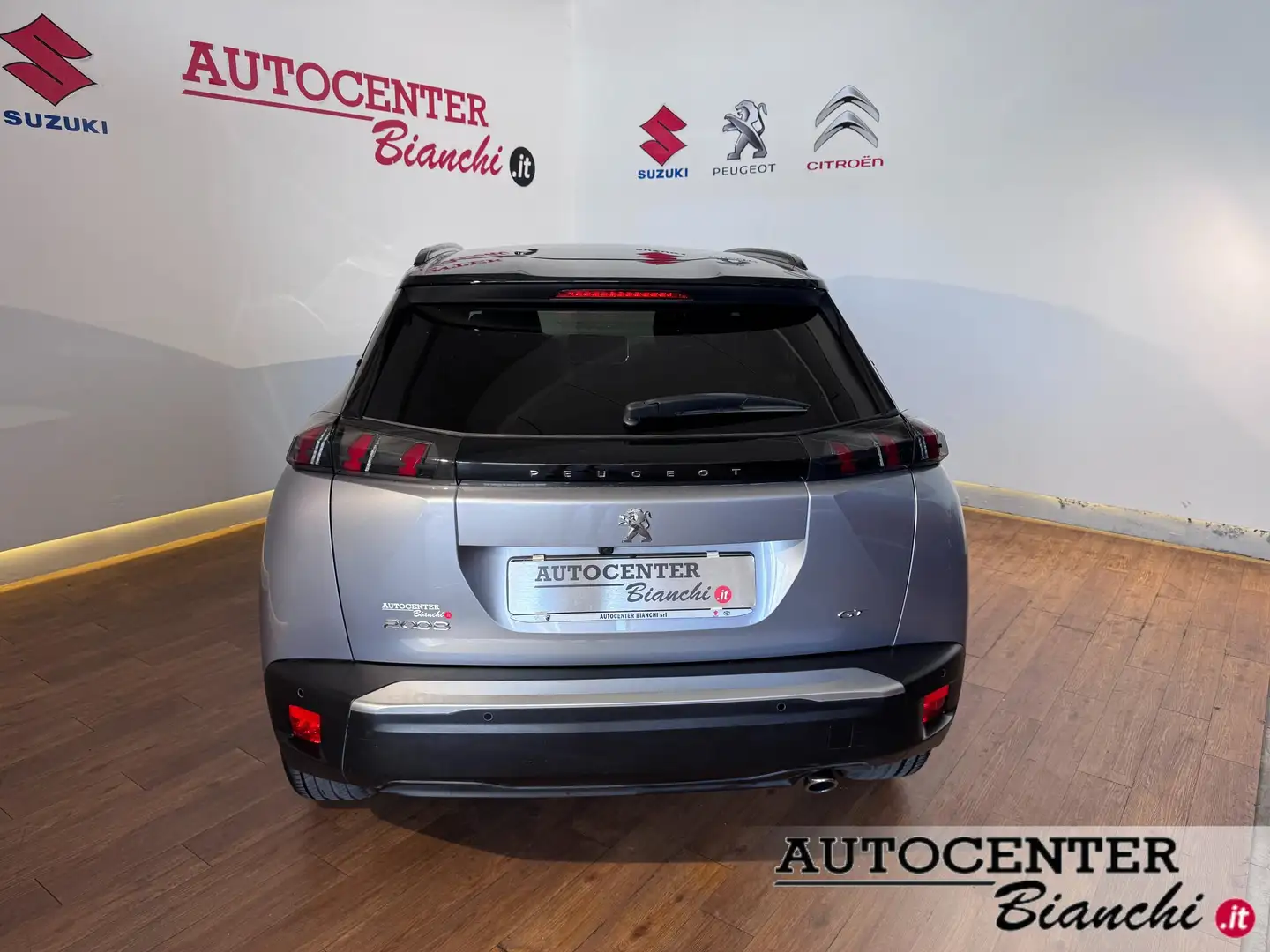 Peugeot 2008 1.5 bluehdi GT s&s 110cv Zilver - 2