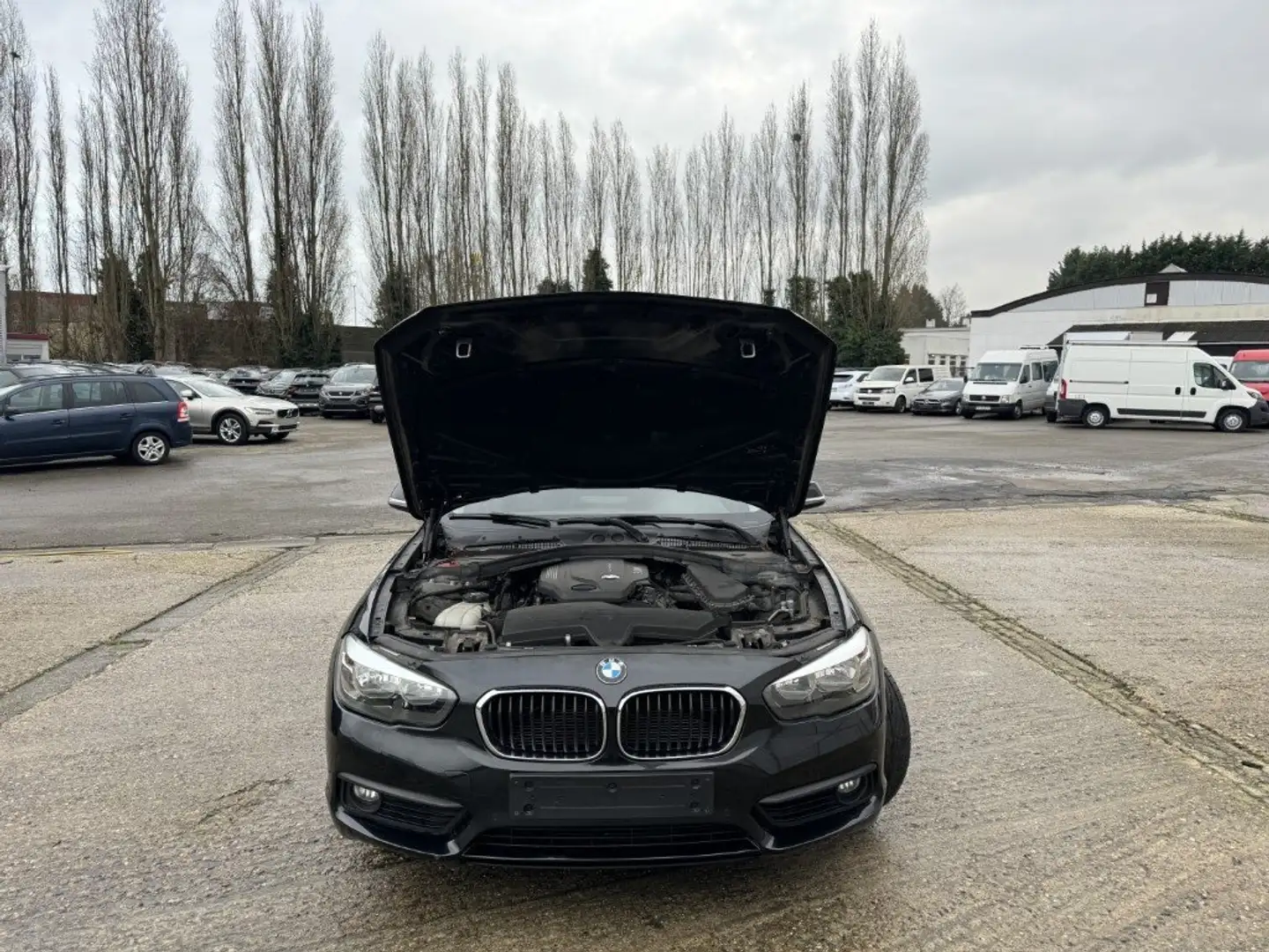 BMW 118 118d 143 ch Sport Design A Noir - 2