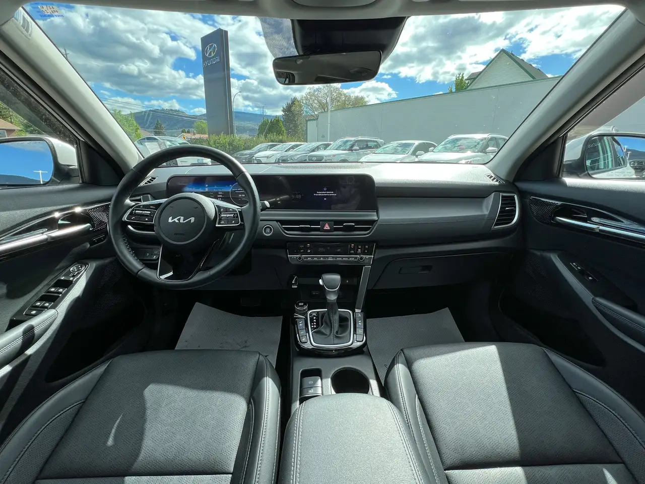 Kia Seltos снимка Kia Seltos