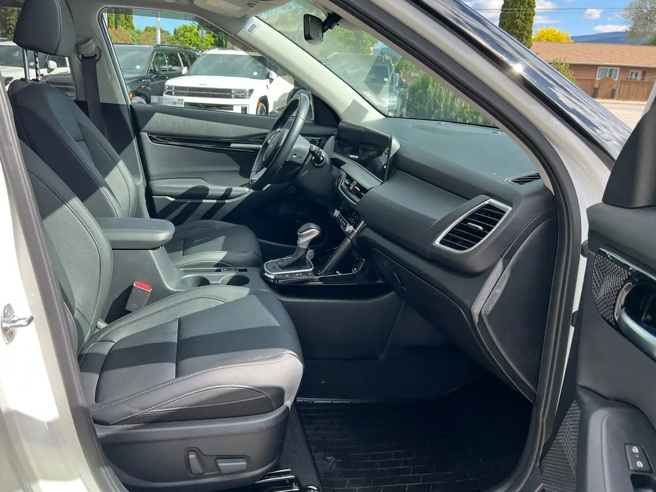 Kia Seltos снимка Kia Seltos