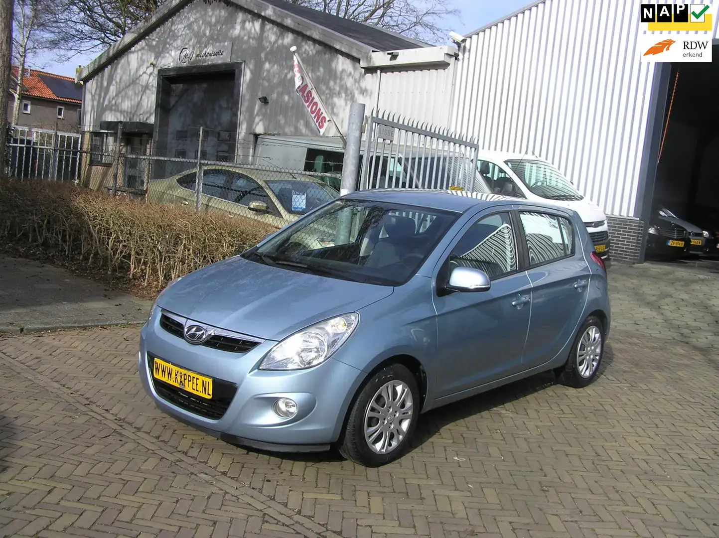 Hyundai i20 1.2i i-Motion 97 d km nap pas airco apk Blau - 1