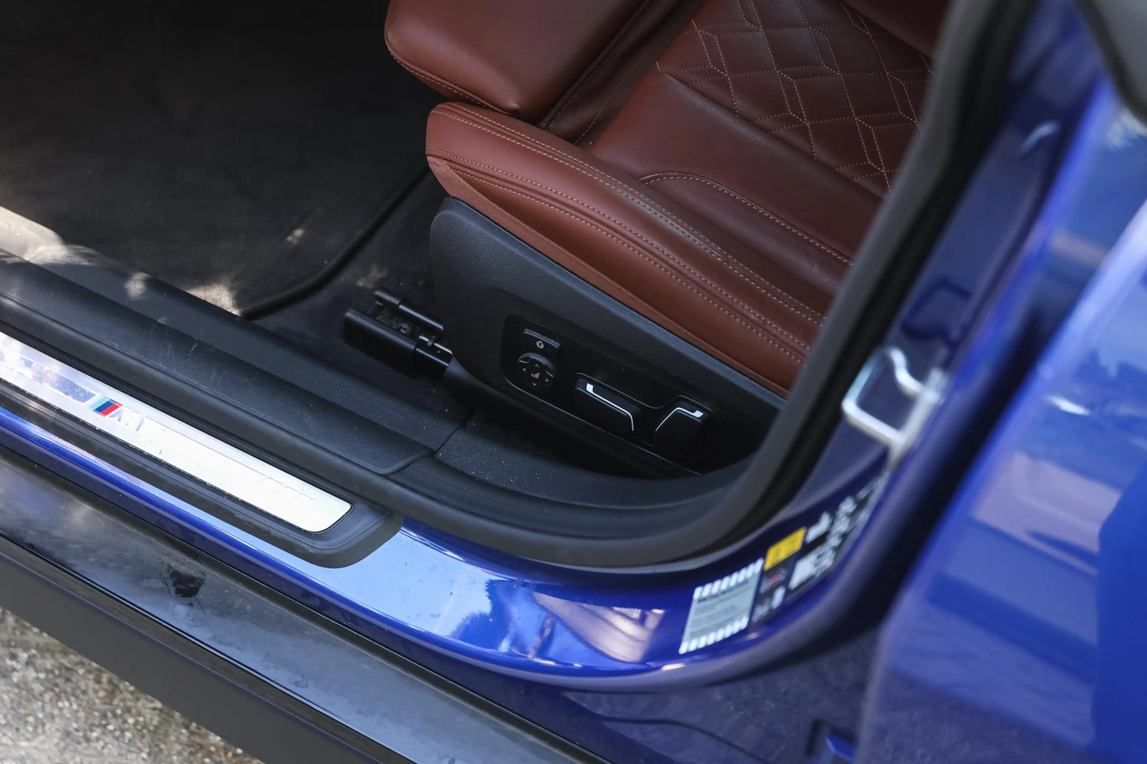 BMW i4 eDrive35 M Sport / Schuif-kanteldak / M Adaptief o — photo 13