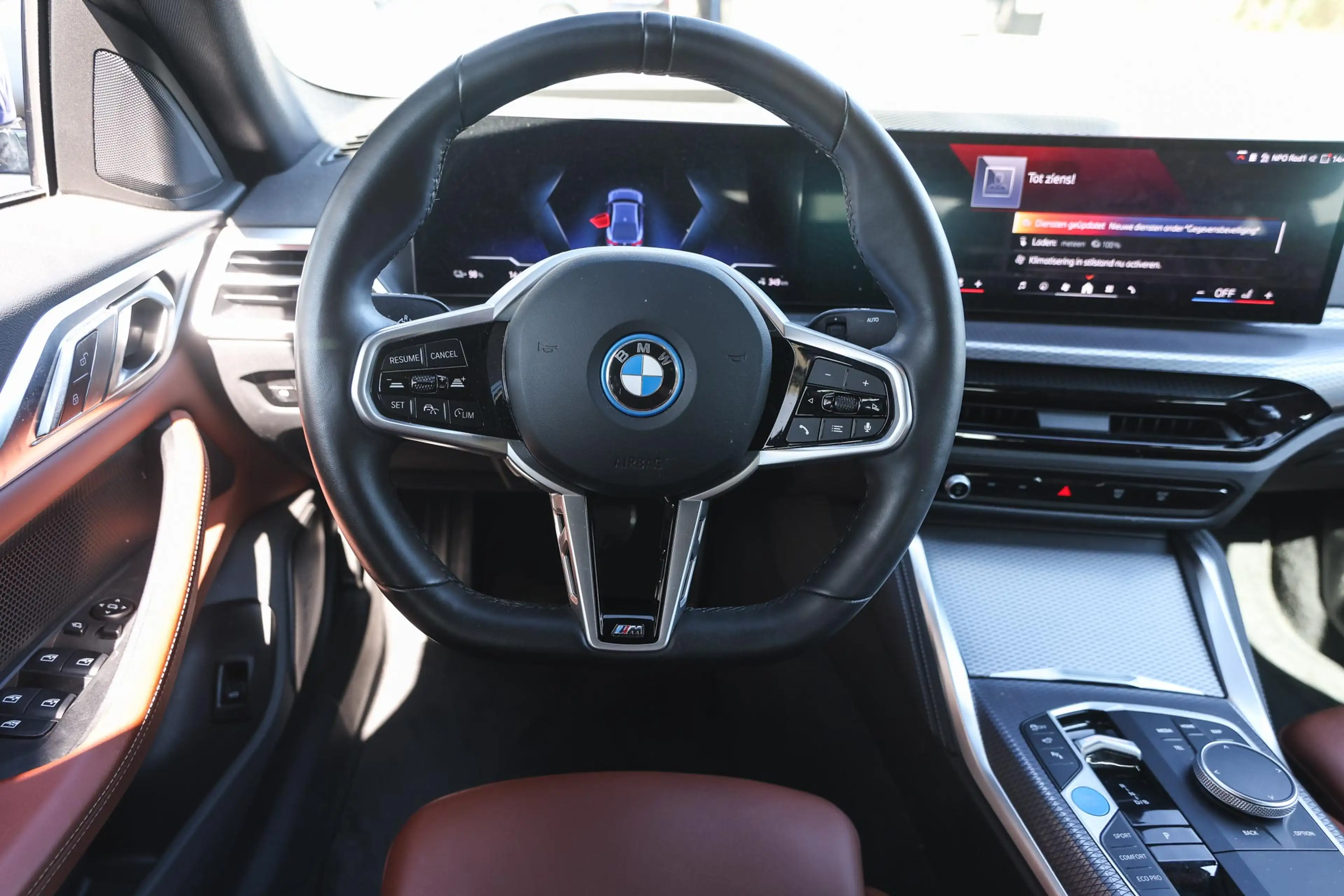 BMW i4 eDrive35 M Sport / Schuif-kanteldak / M Adaptief o — photo 3
