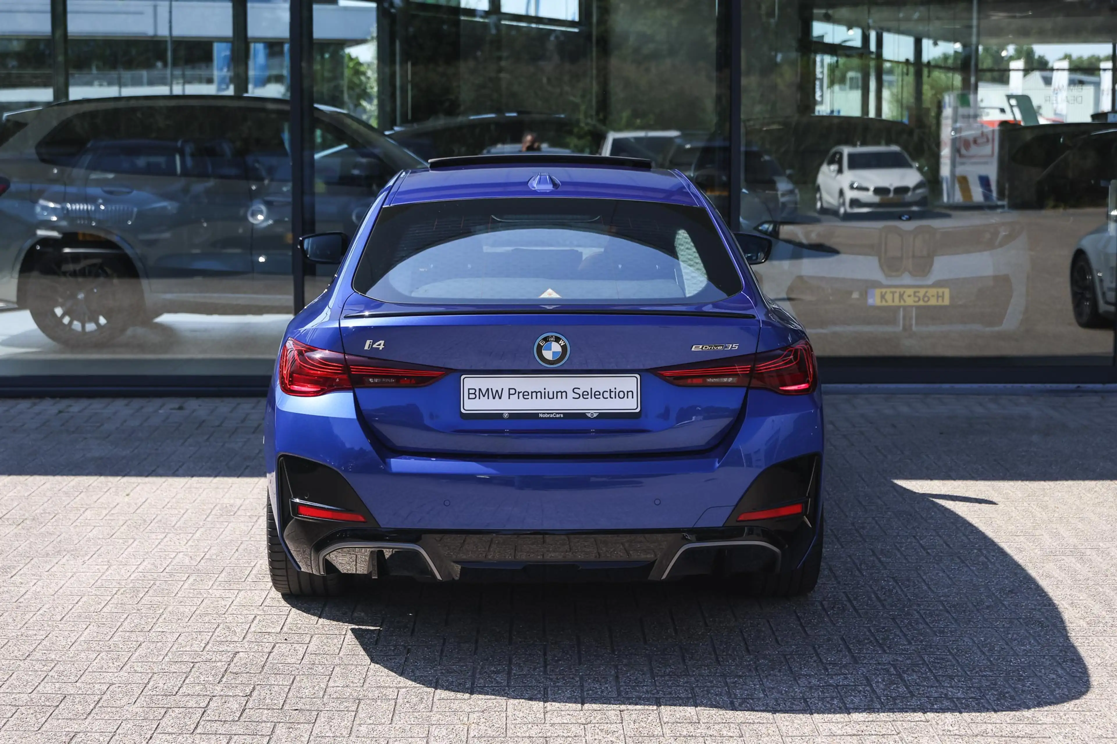 BMW i4 eDrive35 M Sport / Schuif-kanteldak / M Adaptief o — photo 7