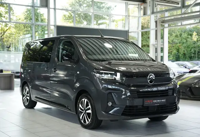 Citroen Spacetourer view 5