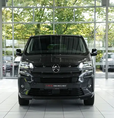 Citroen Spacetourer view 3