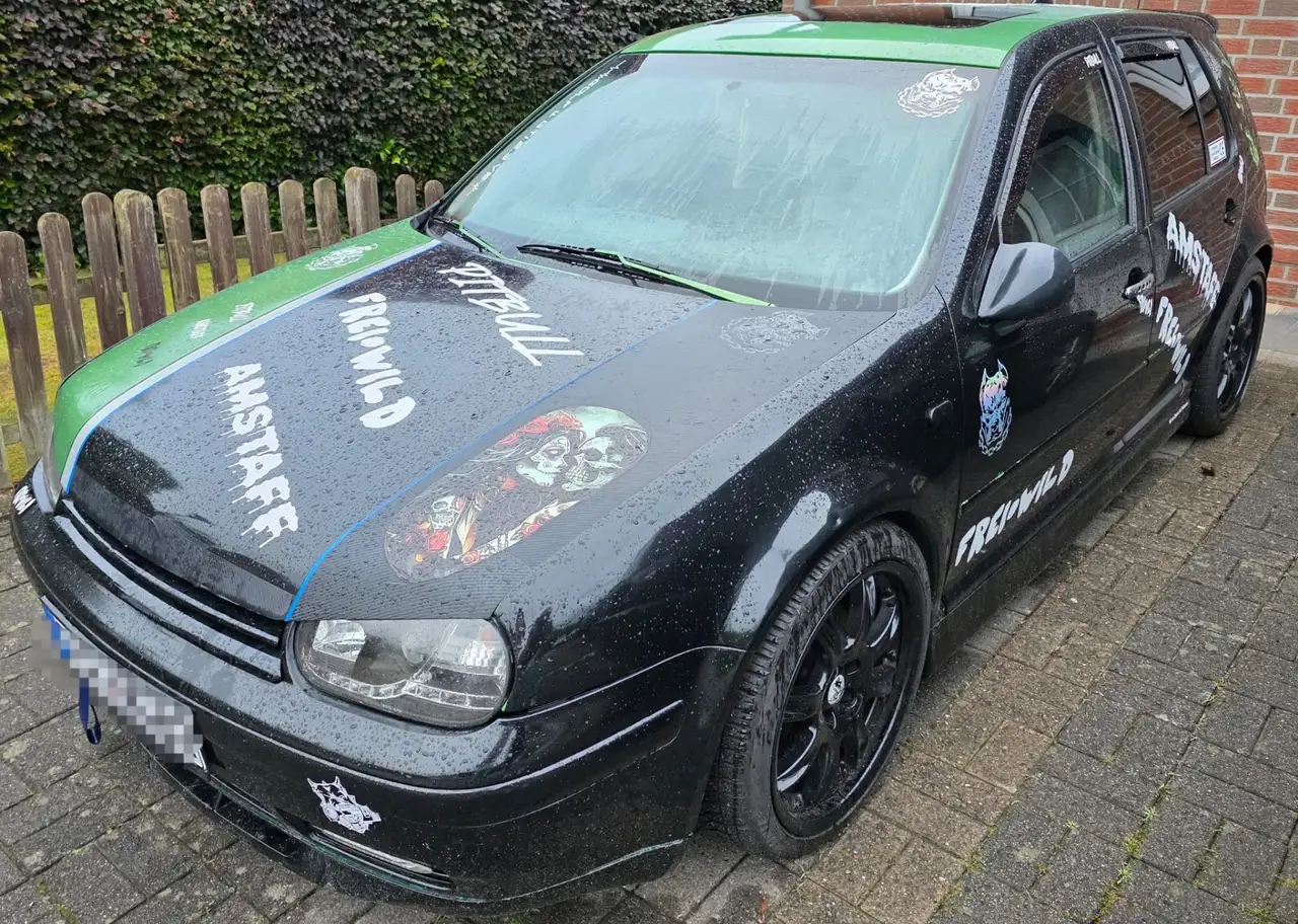 Volkswagen Golf 2.3 V5 Highline, foto 1