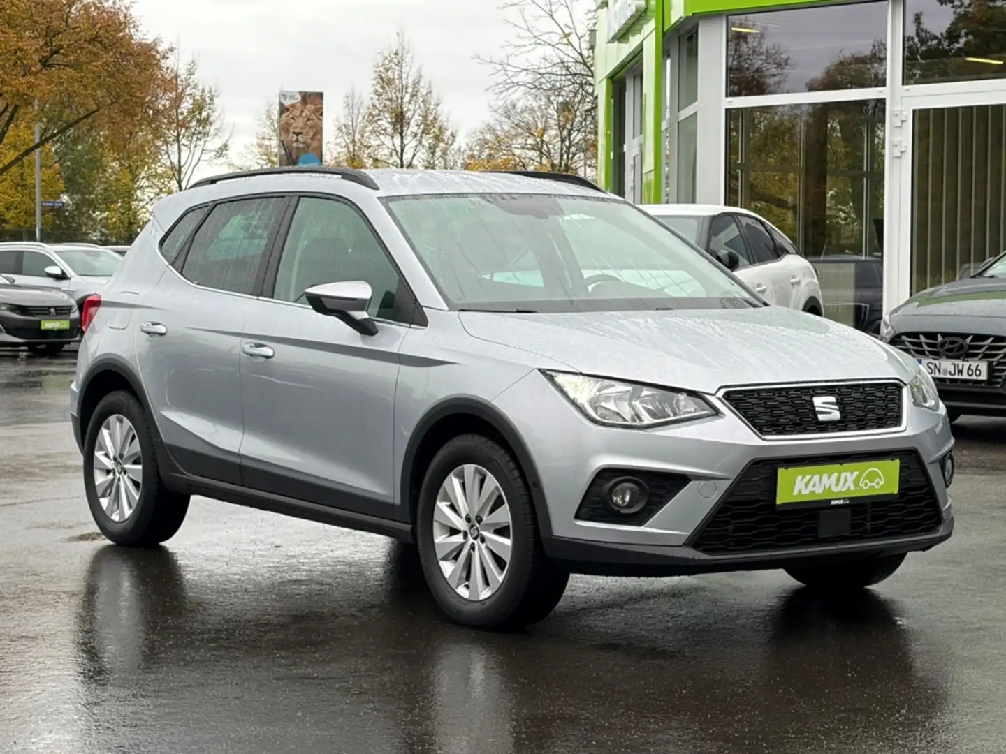 SEAT Arona 1.0TSI Style+KAMERA+TEMPO+PDC+SHZ+KLIMA Silber - 1