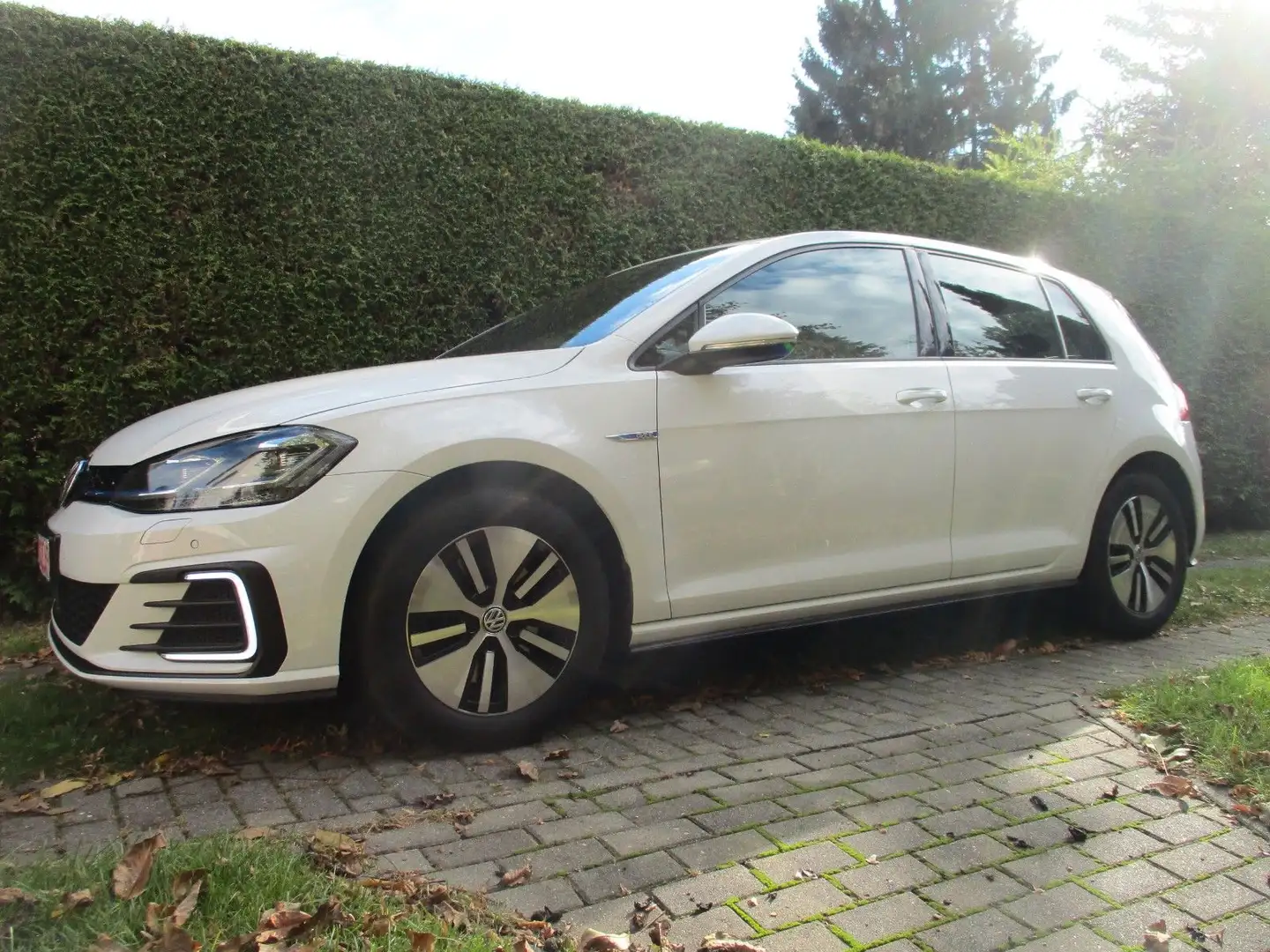 Volkswagen Golf VII GTE *GARANTIE-STHZ-LED-UNFALLFREI* Bianco - 1