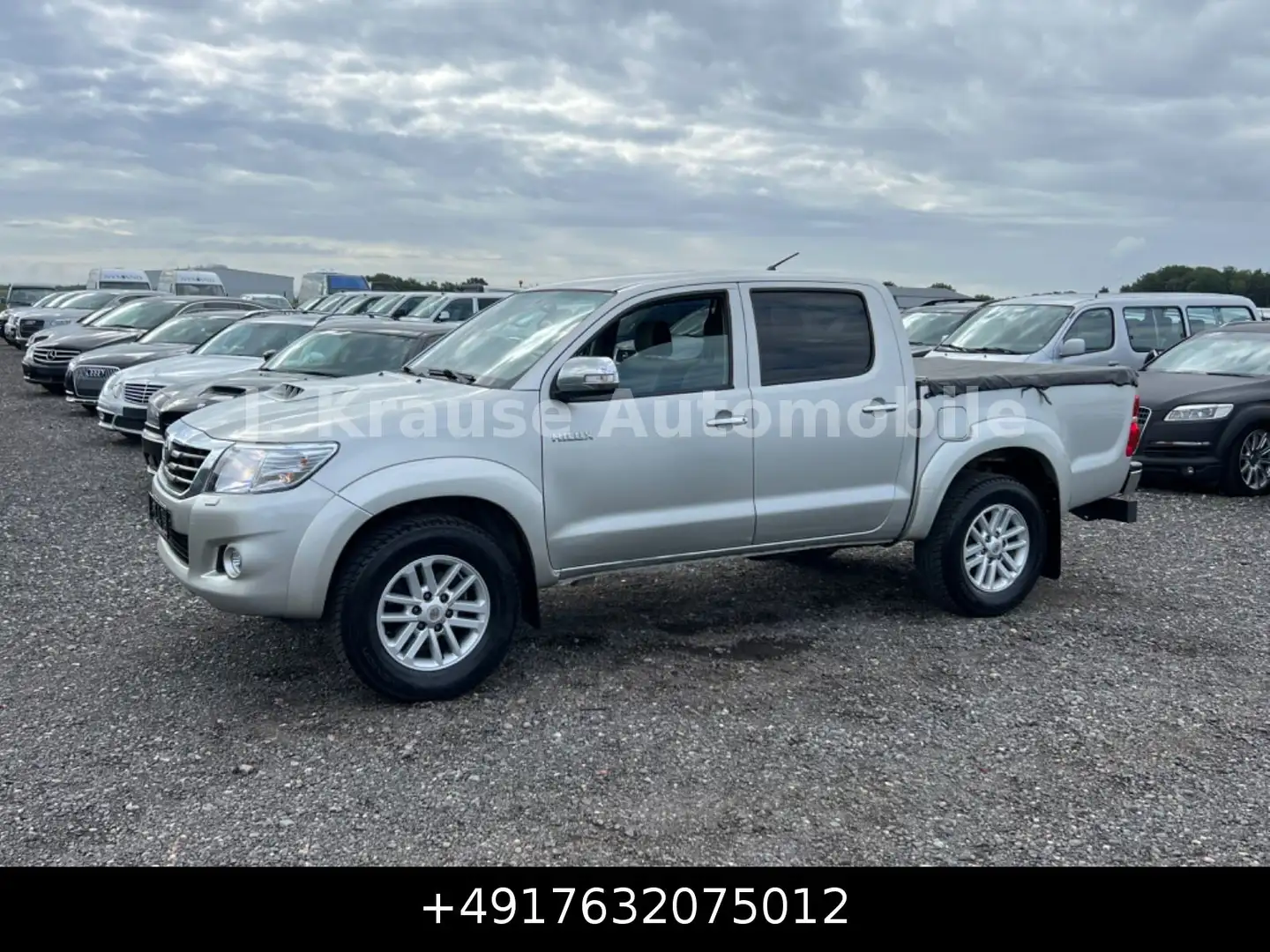 Toyota Hilux Double-Cab 2.5D-4D 4WD SR5 NETTO 13440€ Silber - 2