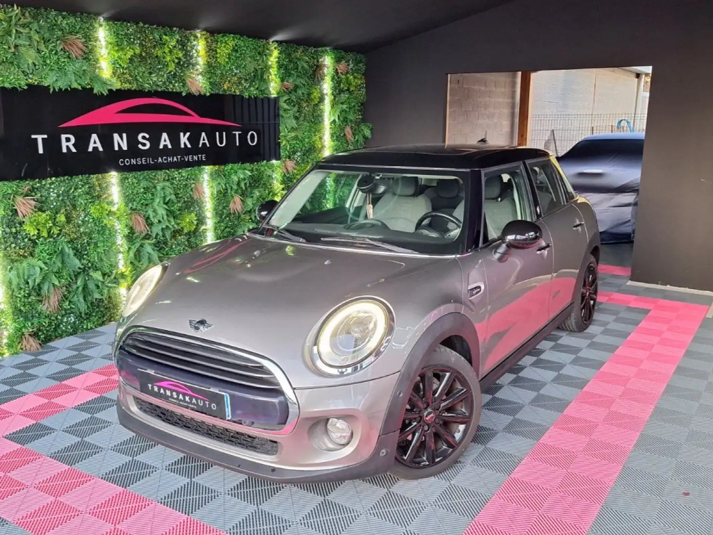 MINI One HATCH 5 PORTES Cooper 136 ch Edition Blackfriars ~ Ecran Tactile ~ Clim auto Grijs - 1