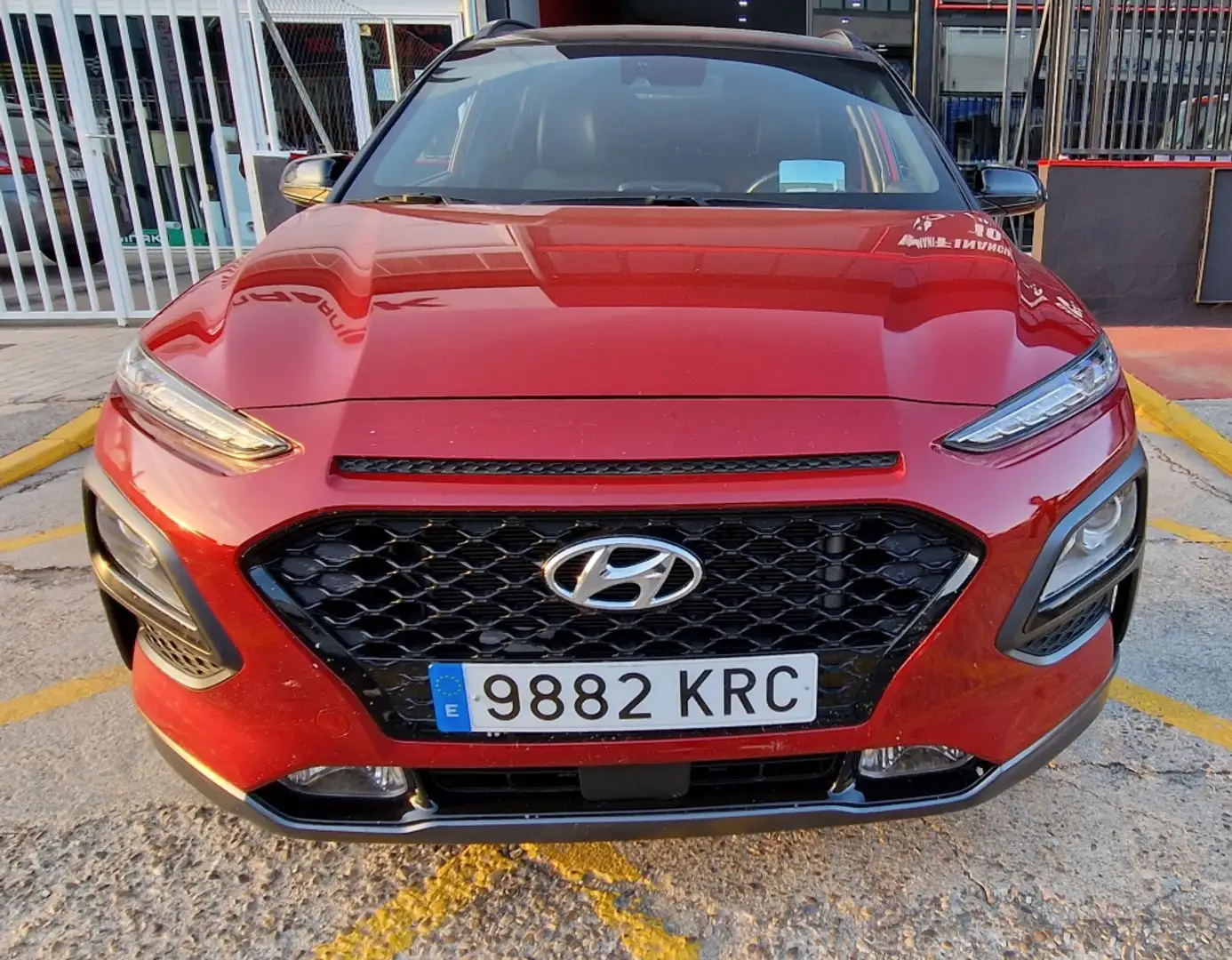 Hyundai KONA 1.6 CRDI Tecno 2C Red 4x2 115 Fioletowy - 1