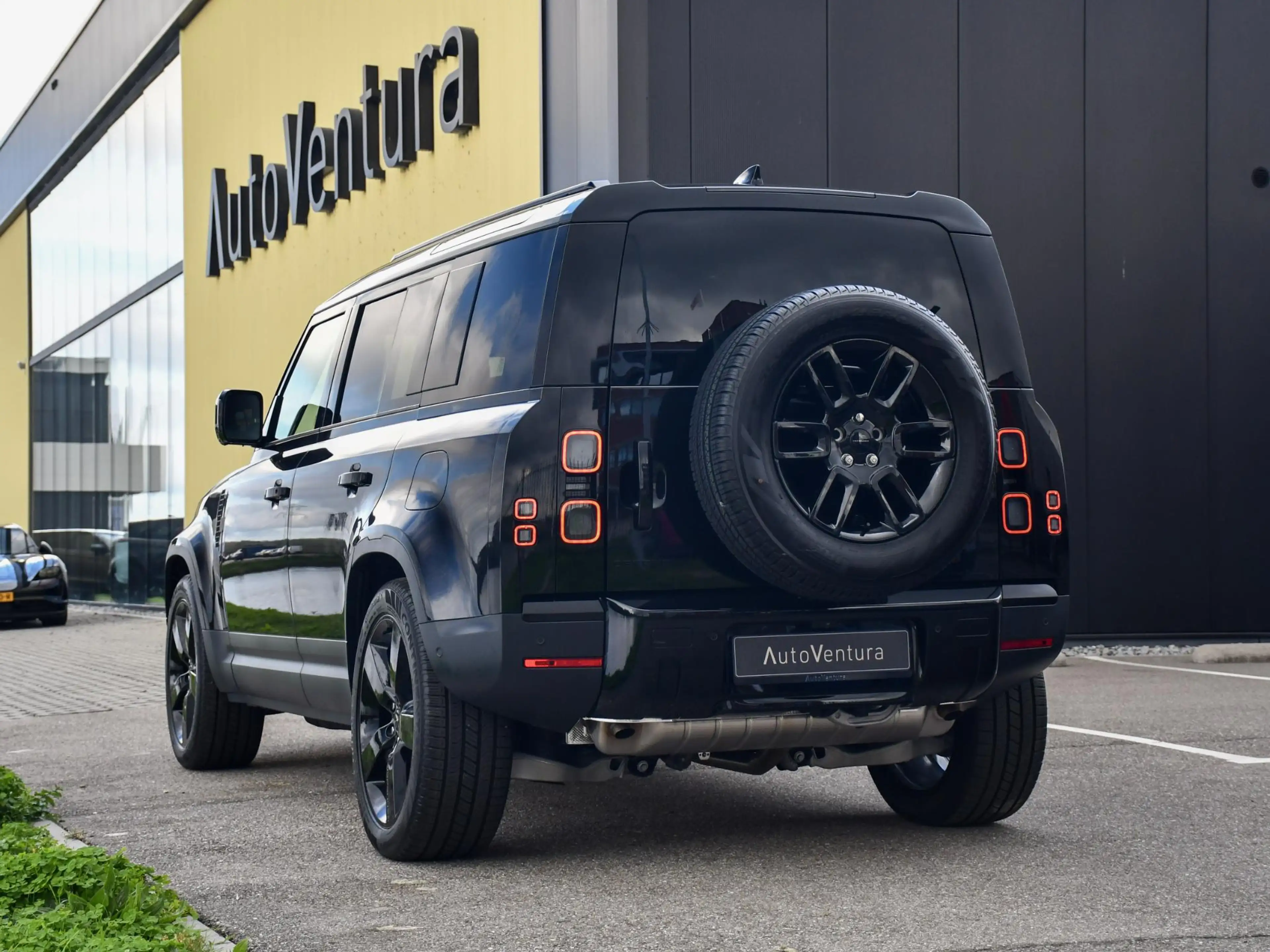 Land Rover Defender 110 2.0 P300e 110 S | Cold Climate | Schuif-/kante — photo 4
