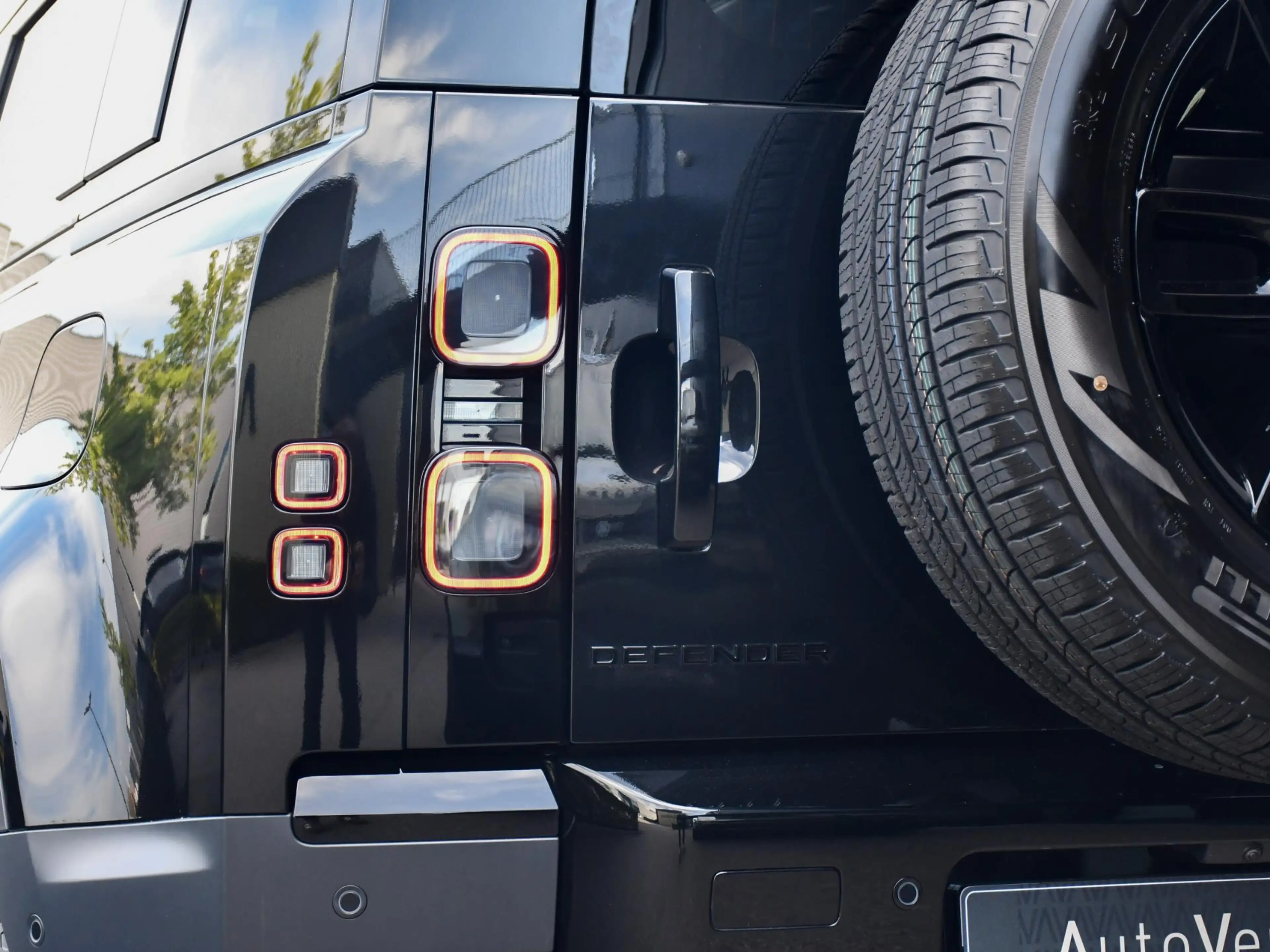 Land Rover Defender 110 2.0 P300e 110 S | Cold Climate | Schuif-/kante — photo 11