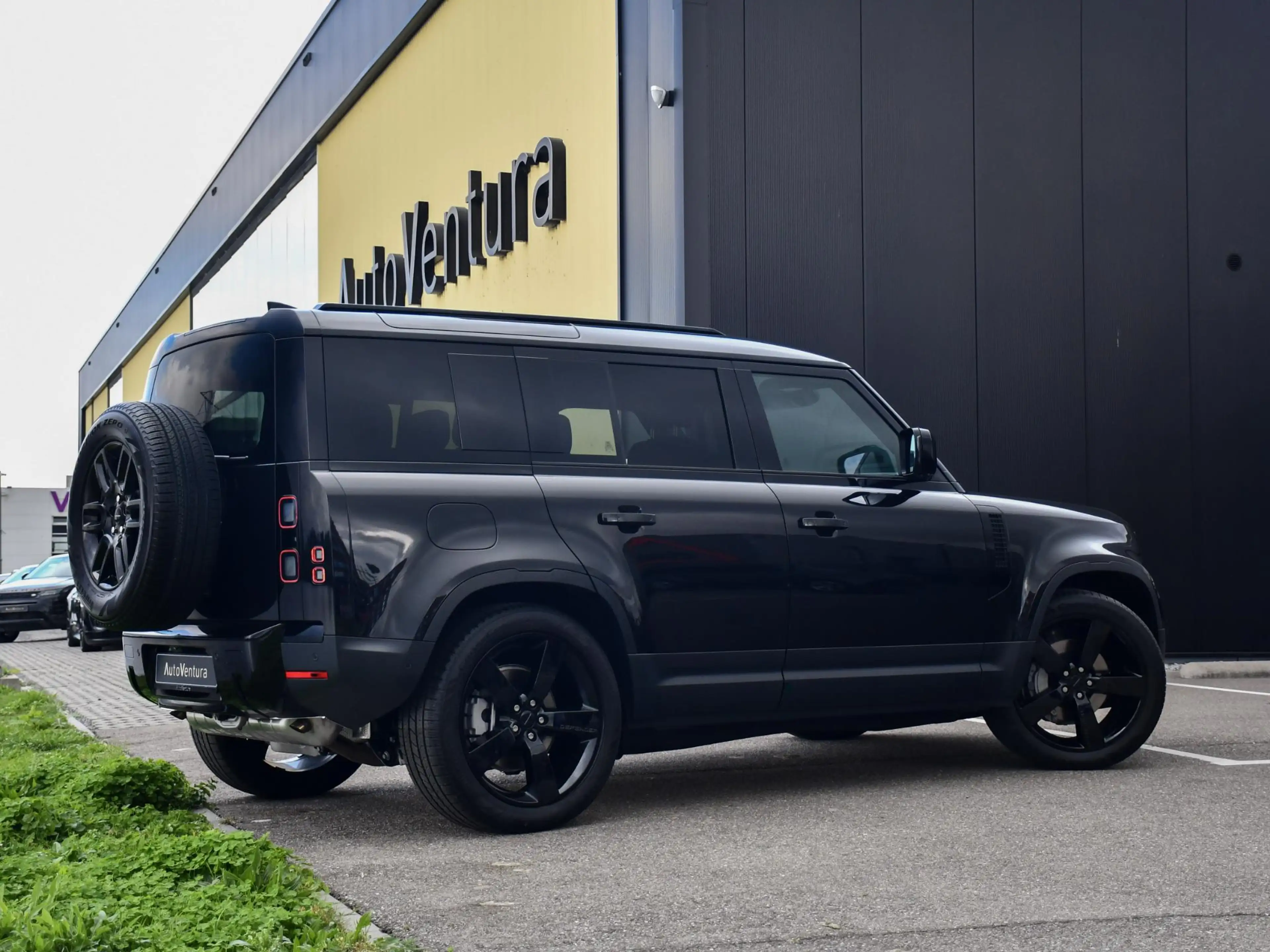 Land Rover Defender 110 2.0 P300e 110 S | Cold Climate | Schuif-/kante — photo 6
