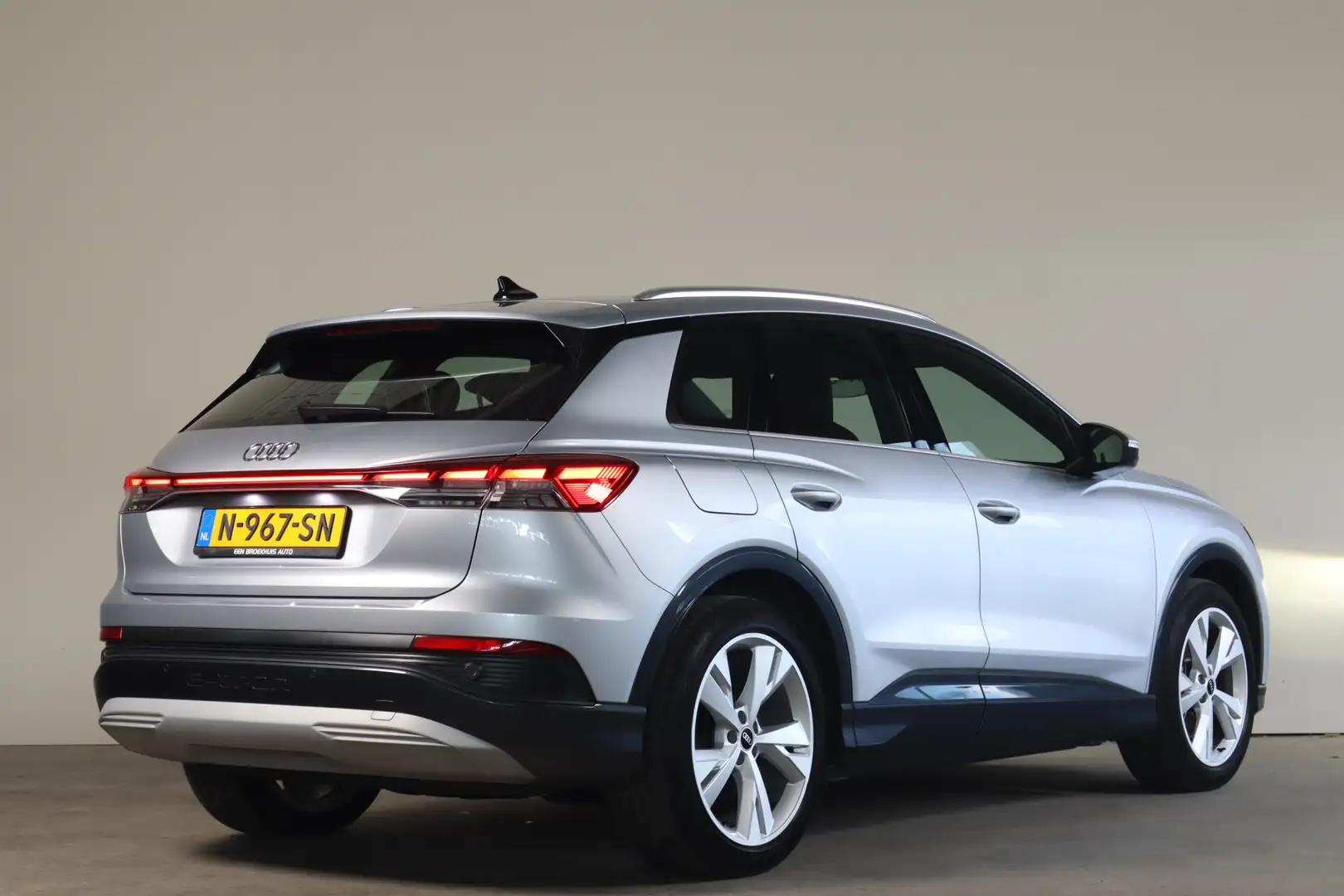 Audi Q4 e-tron 40 Advanced edition 77 kWh - NL- Auto!! Stoelverw Grijs - 2