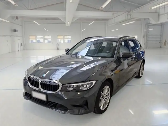 BMW 318 318D 48V BUSINESS ADVANTAGE TOURING AUTO STATION WAGON