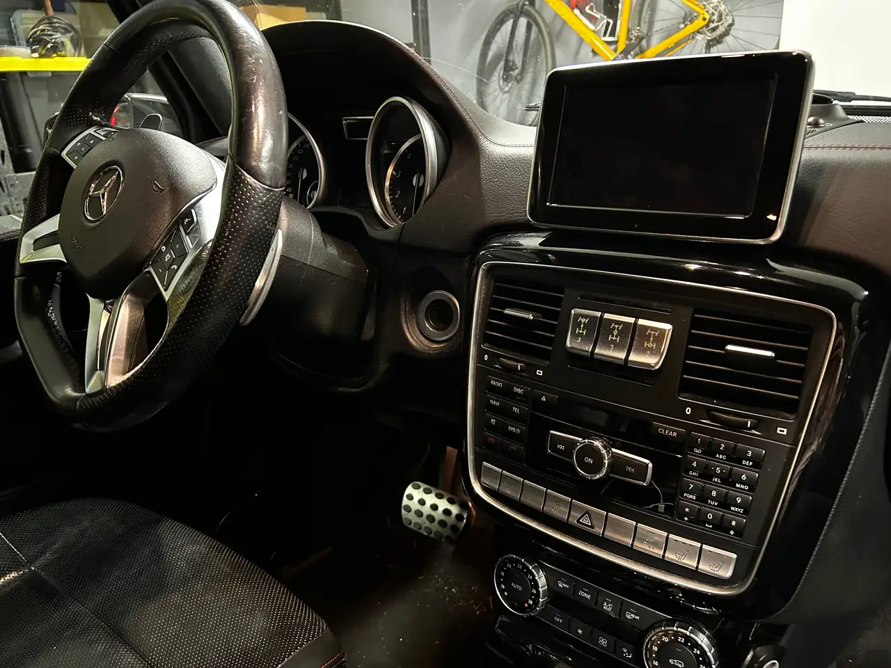Mercedes-Benz G-Class снимка Mercedes-Benz G-Class
