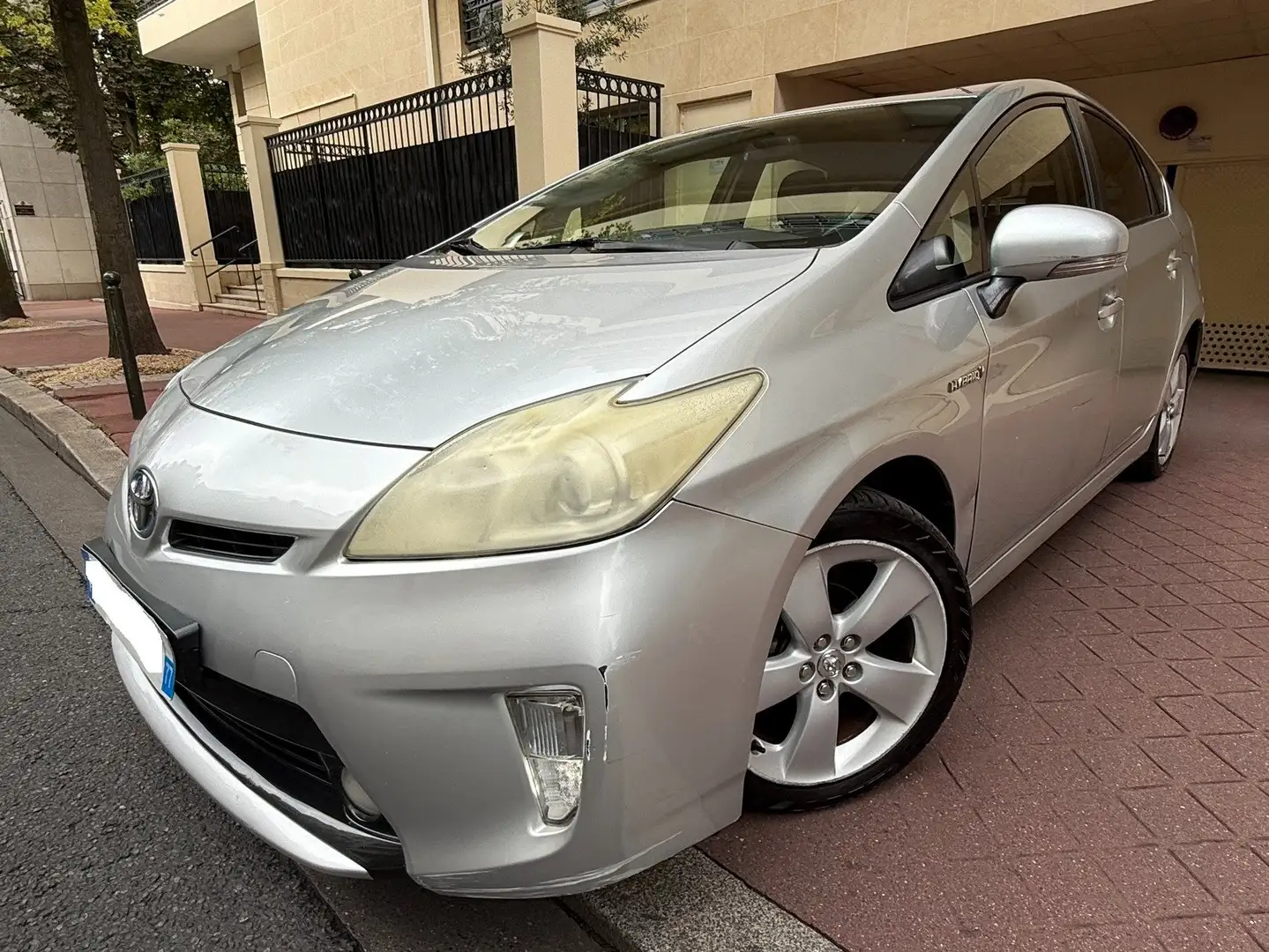 Toyota Prius PRIUS 136H DYNAMIC 17 Argent - 2