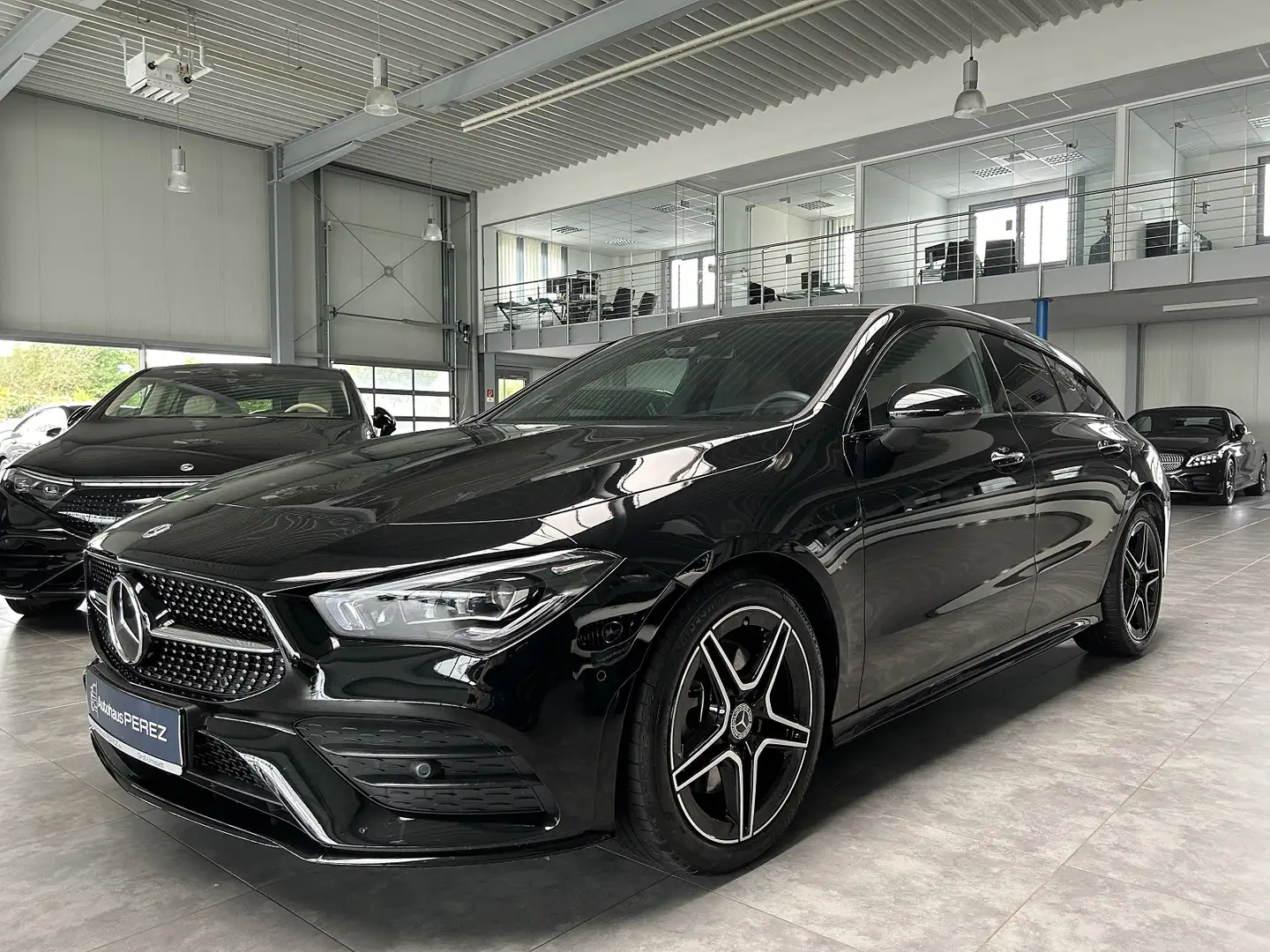 Mercedes-Benz CLA 250 4M AMG DISTRONIC-BEAM-360 Schwarz - 2