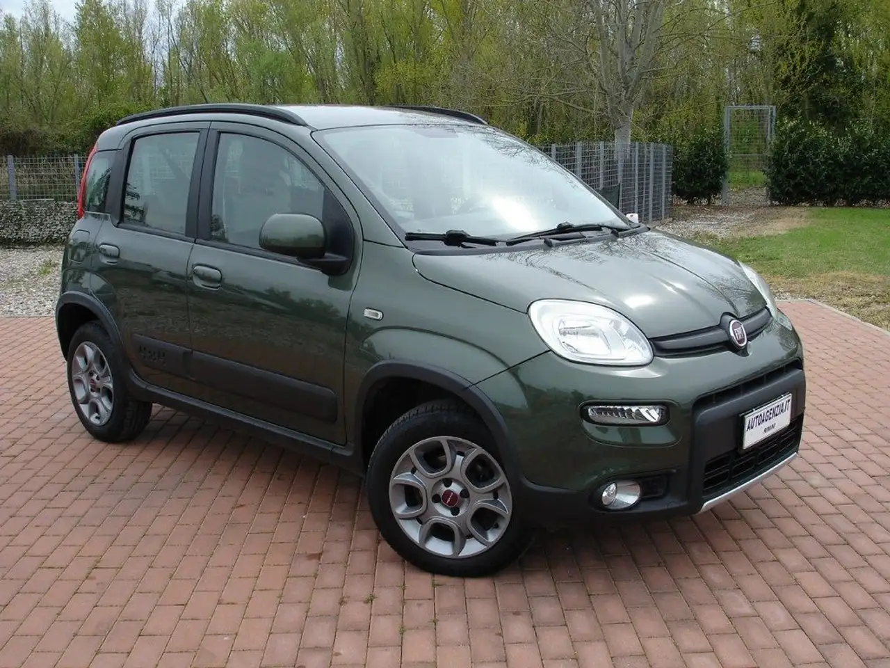 Fiat Panda 1.3 MJT S&S 4x4 — photo 1 of 15