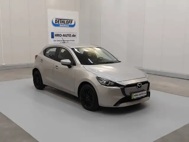 Mazda 2 1.5L SKYACTIV G 90ps 6AT CENTER LINE