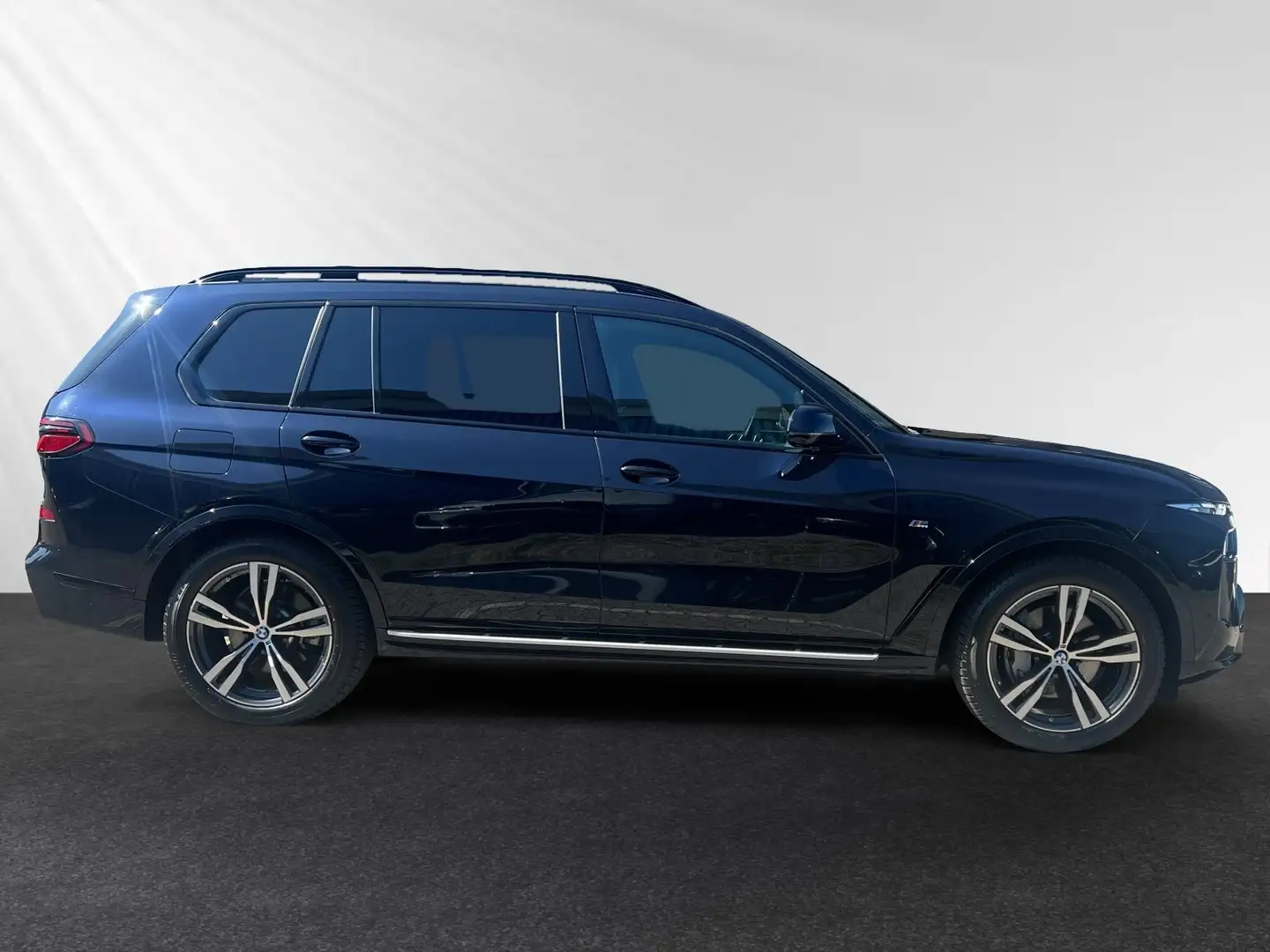 BMW X7 xDrive40i M Sport|AHK|SkyLounge|Autobahnassistent Schwarz - 2