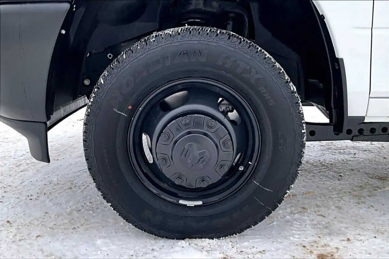 RAM 3500 снимка RAM 3500