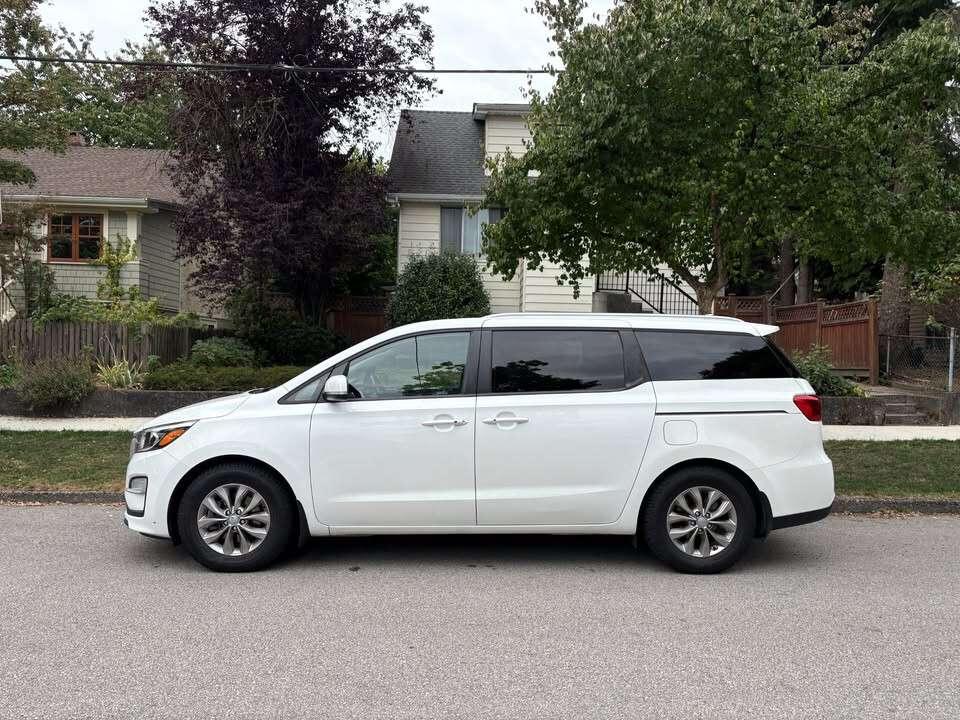 2020 Kia Sedona LX Passenger Van Automatic — снимка 1