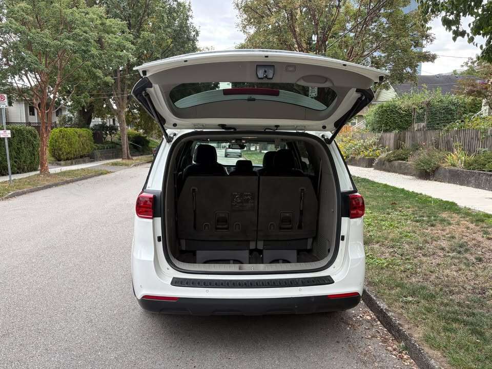 2020 Kia Sedona LX Passenger Van Automatic — снимка 1