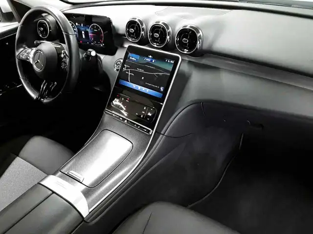 Mercedes-Benz C-Class view 9