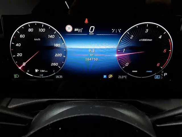 Mercedes-Benz C-Class view 11