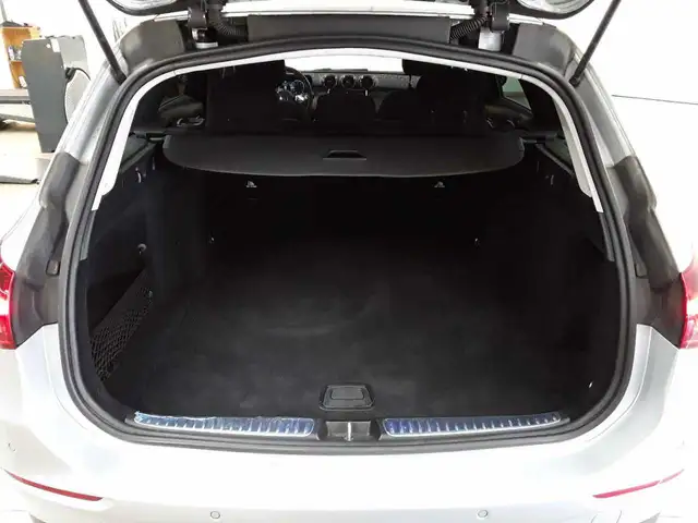 Mercedes-Benz C-Class view 15