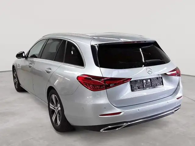 Mercedes-Benz C-Class view 5