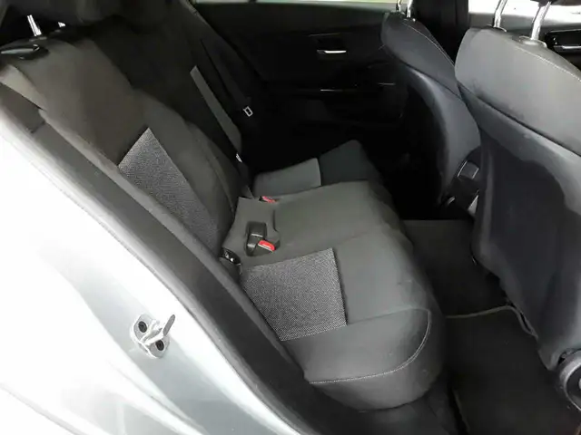 Mercedes-Benz C-Class view 14