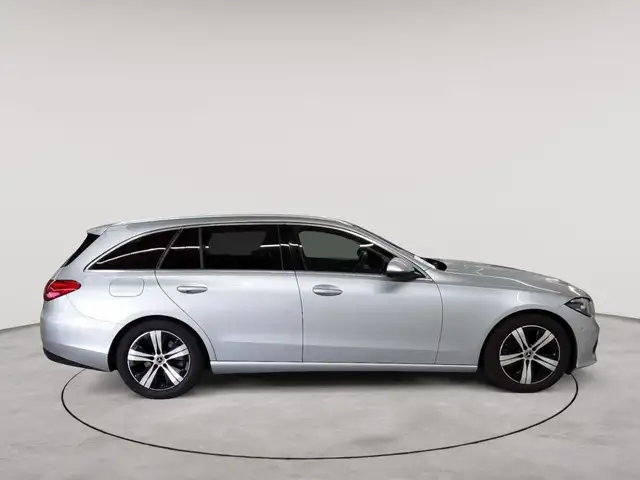Mercedes-Benz C-Class view 3