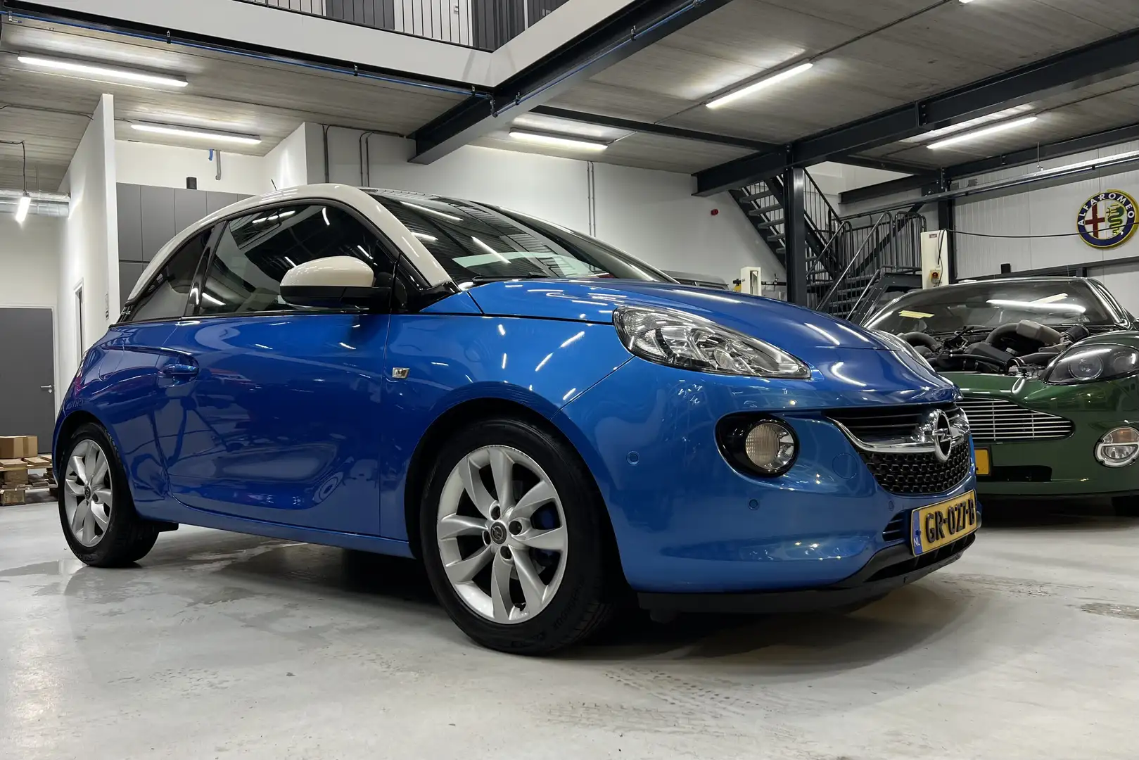 Opel Adam 1.0 Turbo Slam Blauw - 2