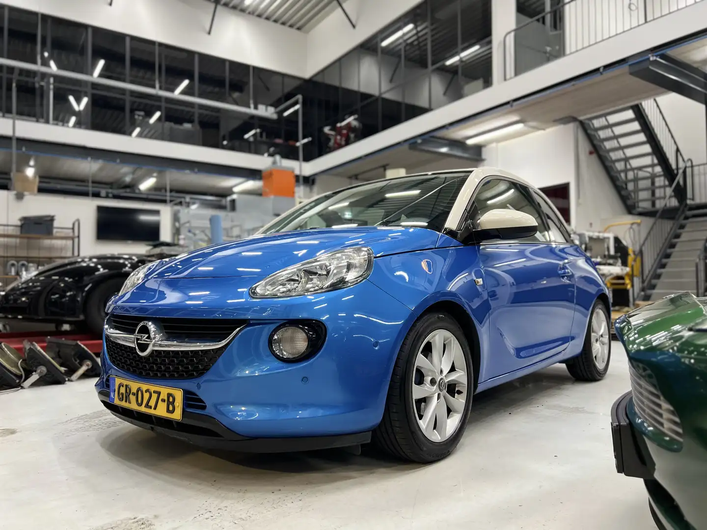 Opel Adam 1.0 Turbo Slam Blauw - 1