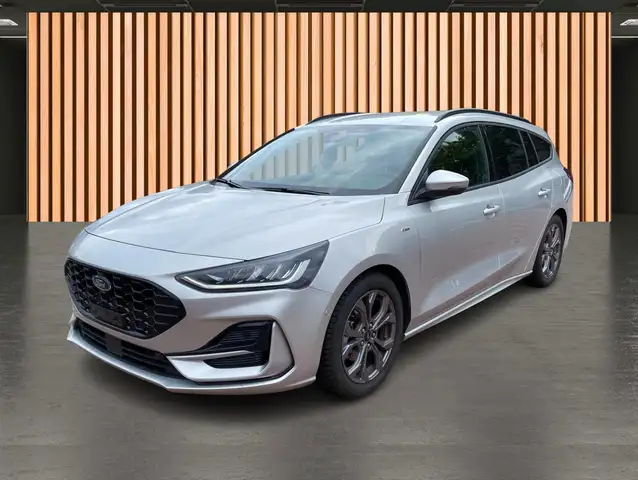 Ford Focus view 2