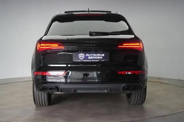 Audi Q5 view 6