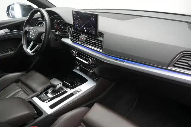 Audi Q5 view 18