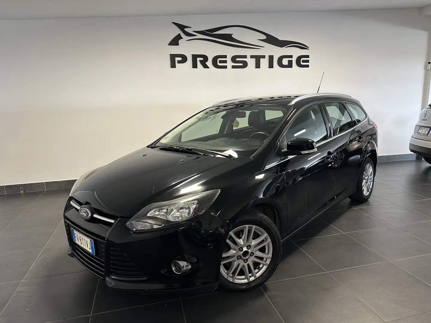 Ford Focus FOCUS 1.6 TDCI TITANIUM 105CV GANCIO TRAINO PELLE Schwarz - 1