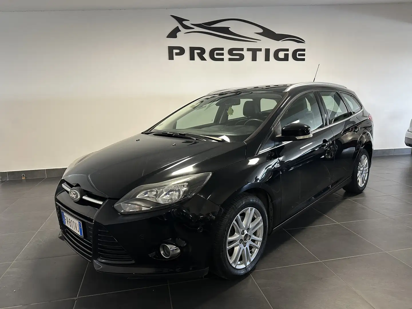 Ford Focus FOCUS 1.6 TDCI TITANIUM 105CV GANCIO TRAINO PELLE Schwarz - 2