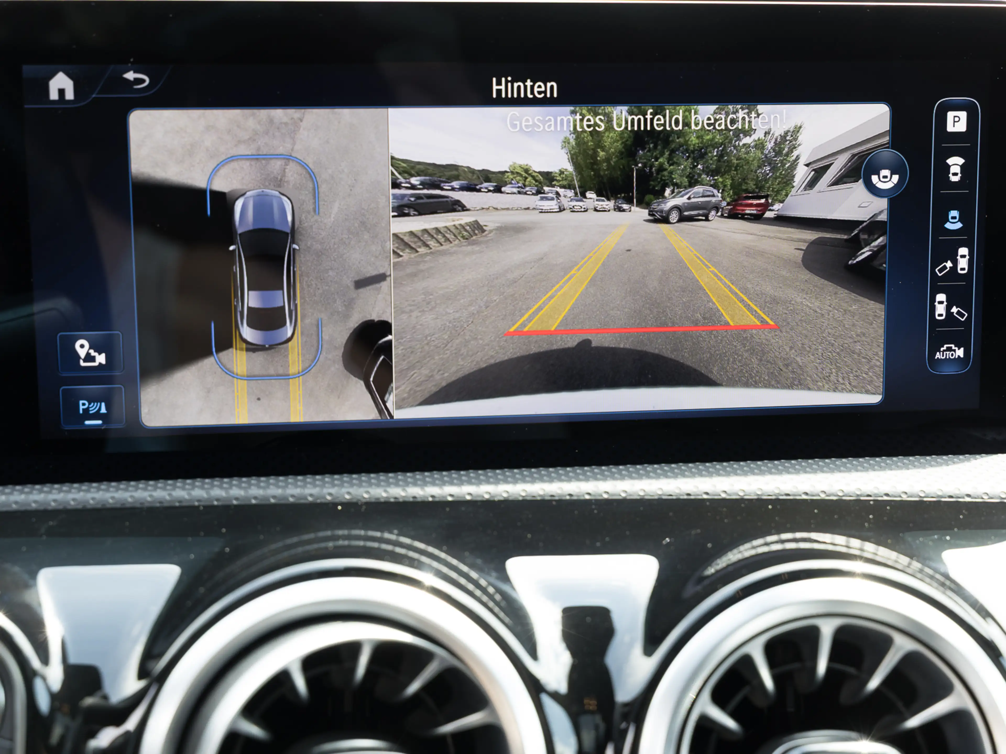 Mercedes-Benz CLA 220 4Matic AMG Line PANORAMA NAVI 360 MULTIBEAM-LED — photo 14
