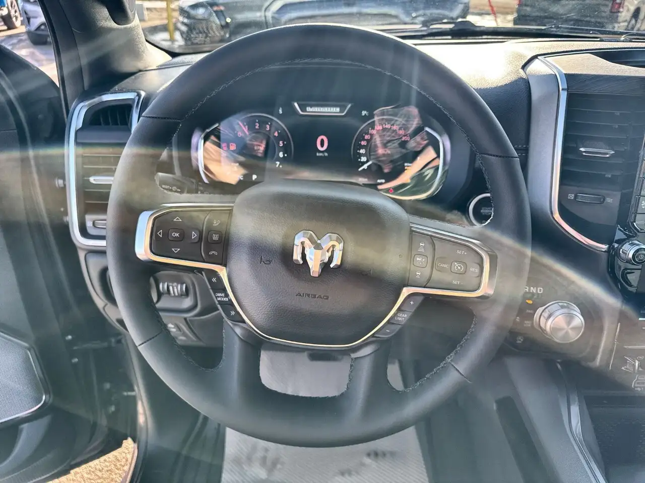 RAM 1500 снимка RAM 1500