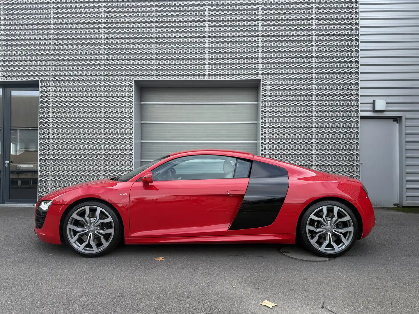Audi R8 V10 5.2 FSI 525 Quattro R-Tronic - 2