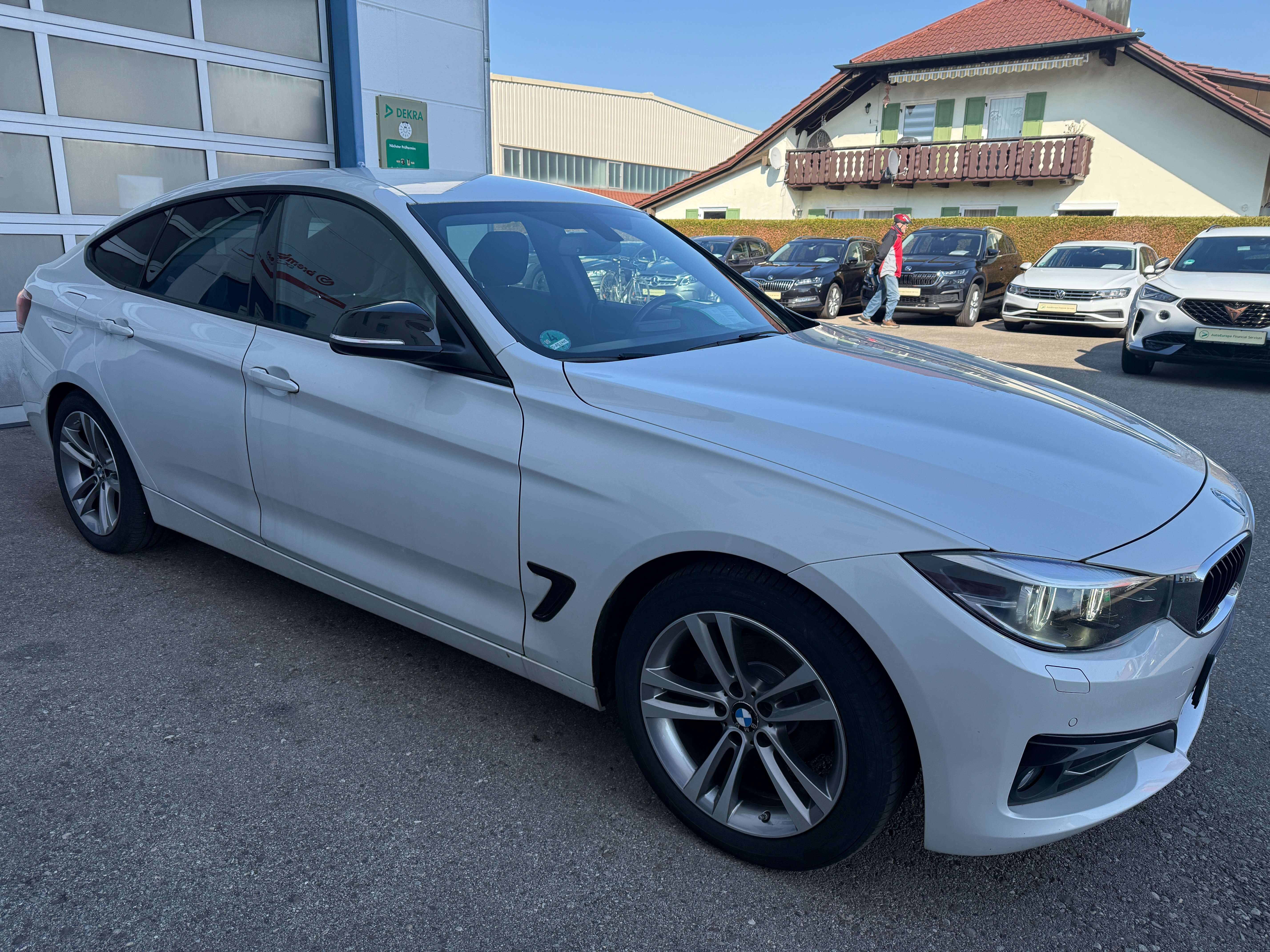 Second hand Bmw 3 Series 318