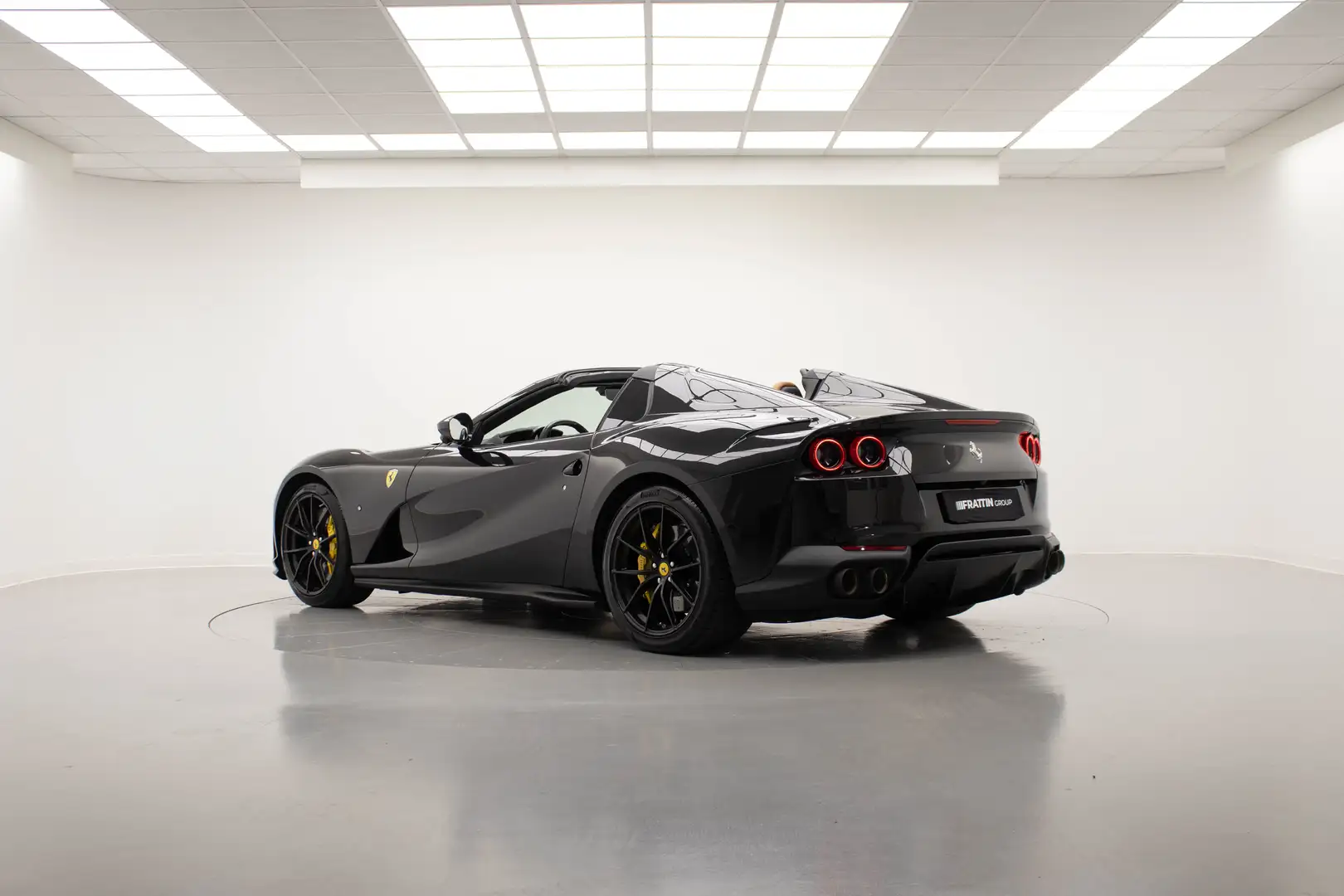 Ferrari 812 GTS Nero - 2