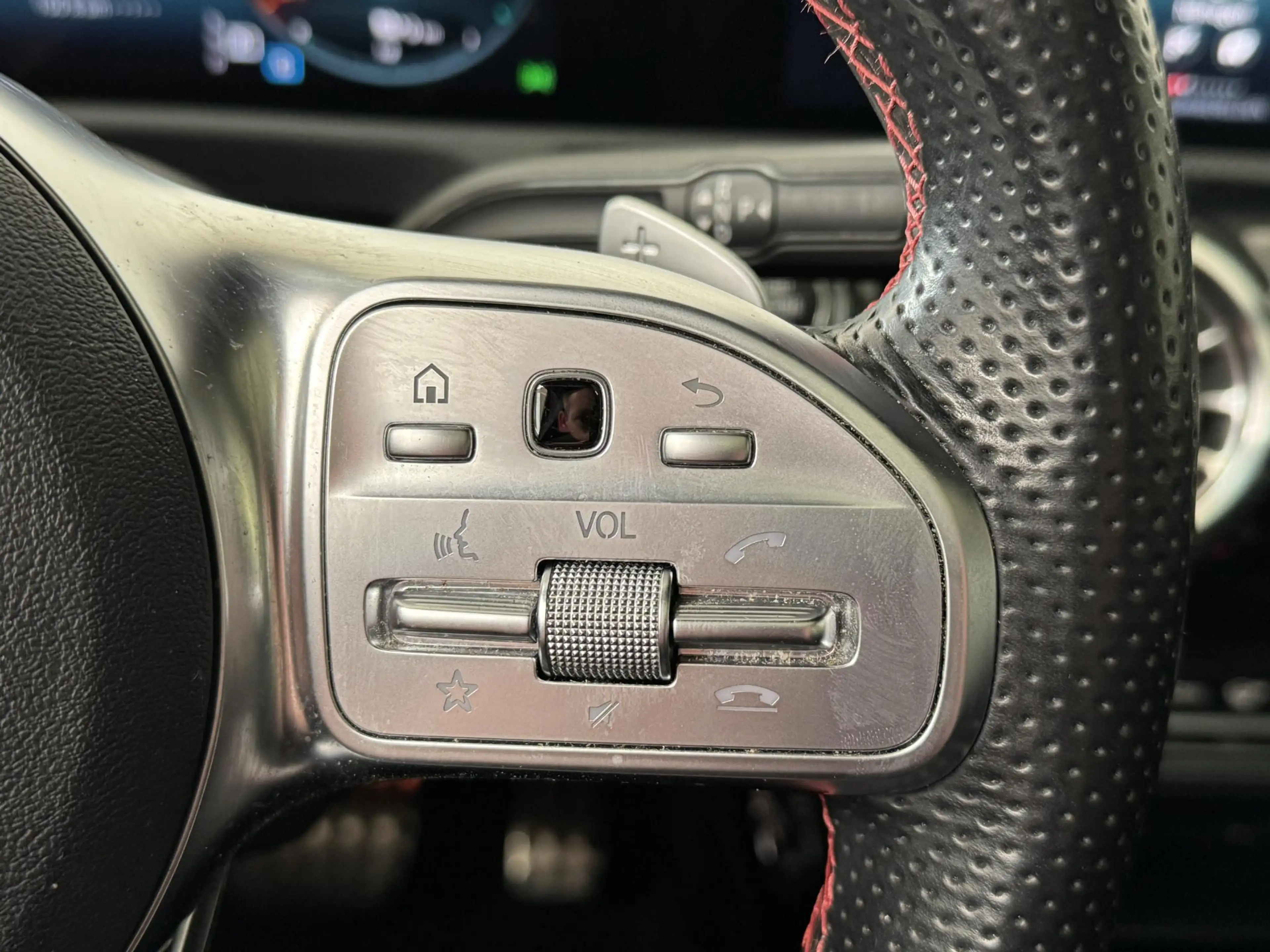 Mercedes-Benz A 250 e AMG Line | Binnen — photo 22